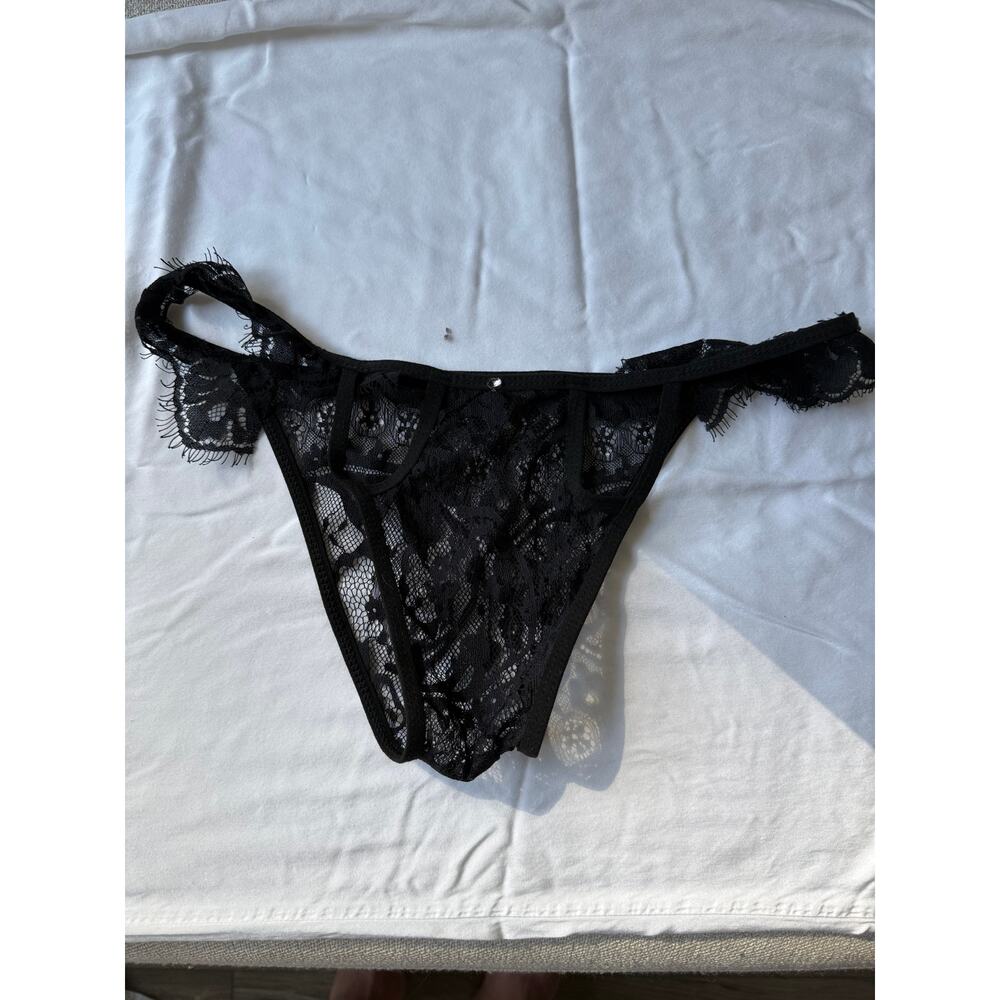 NWOT Vintage Satin Thong – Black Multi Print – Size Medium